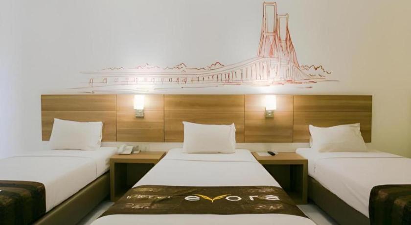 Evora Hotel Surabaya Exterior foto